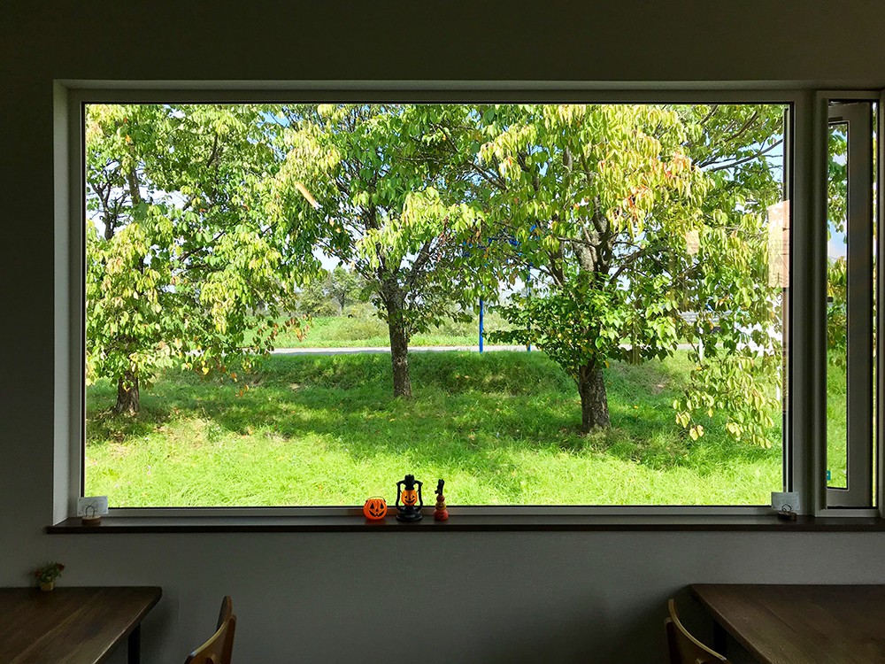 本日9月8日、明日9日の営業について